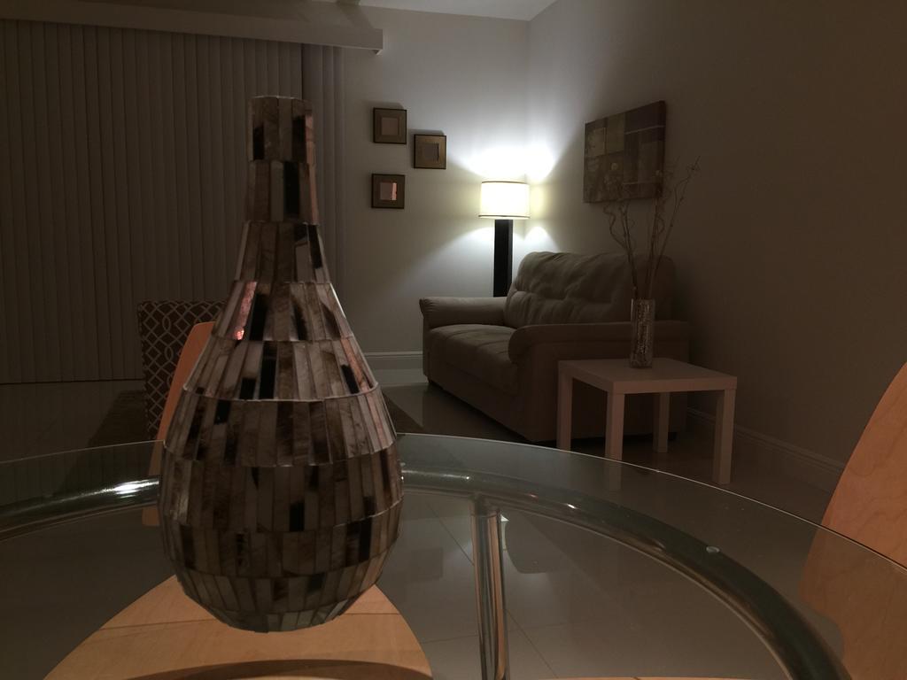 Lyx Suites At Merrick Park In קוראל גייבלס חדר תמונה