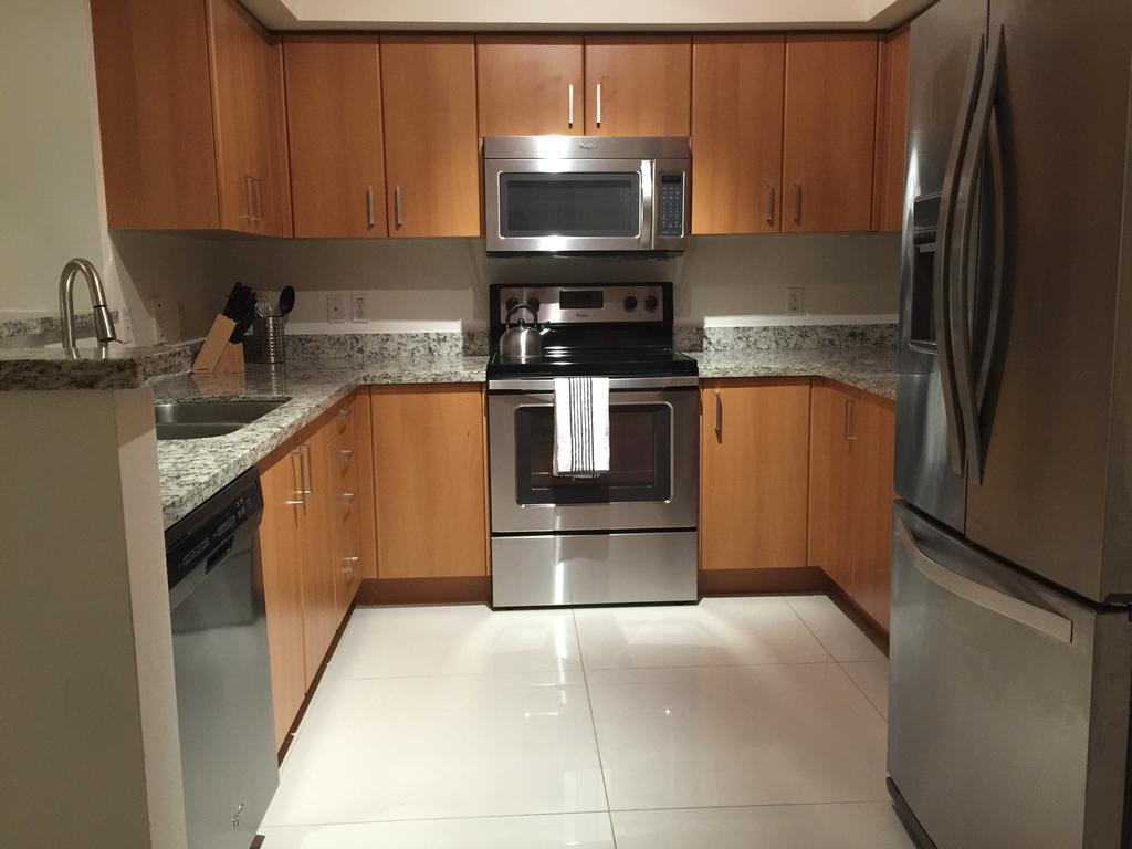 Lyx Suites At Merrick Park In קוראל גייבלס חדר תמונה