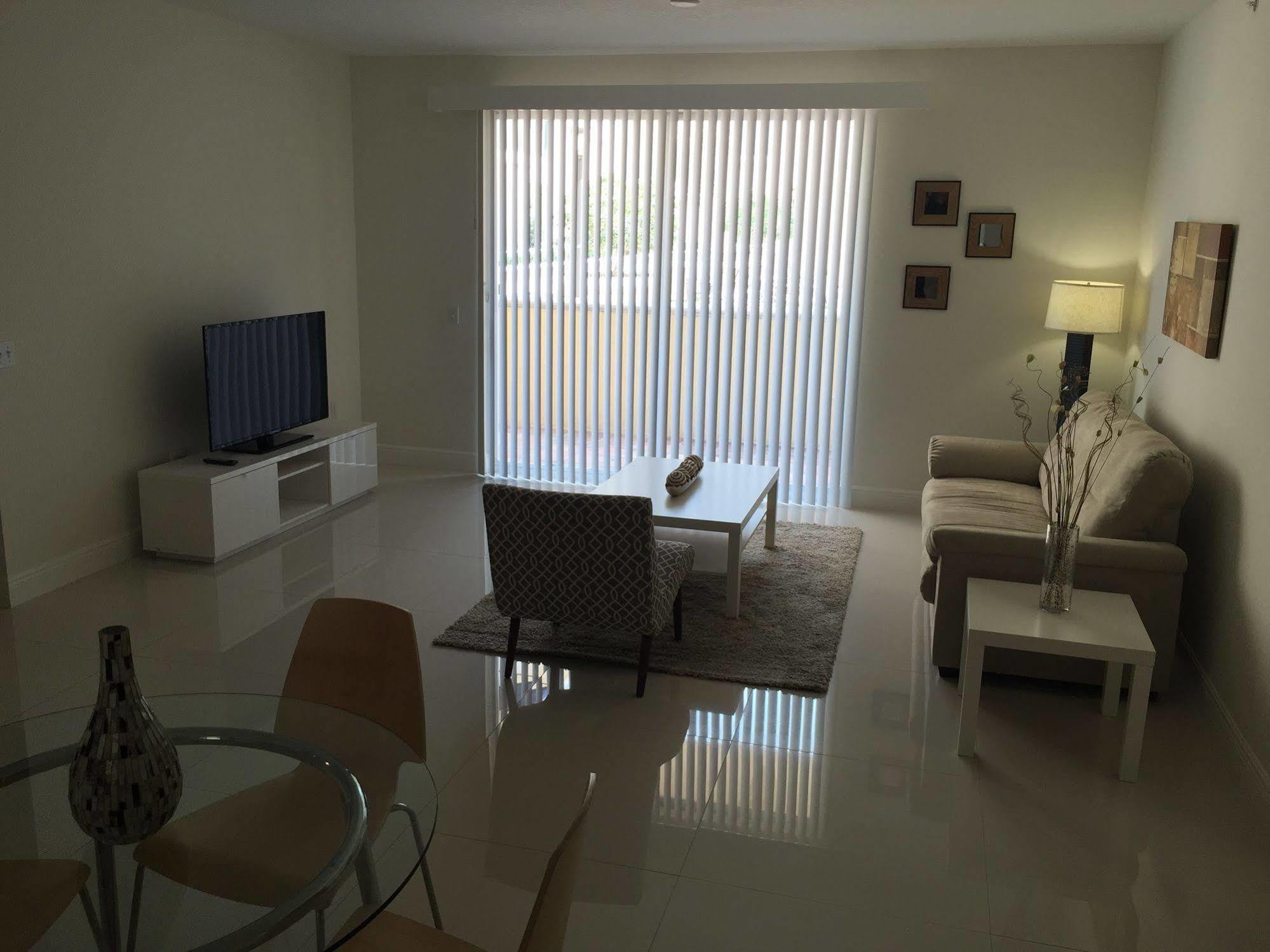 Lyx Suites At Merrick Park In קוראל גייבלס מראה חיצוני תמונה