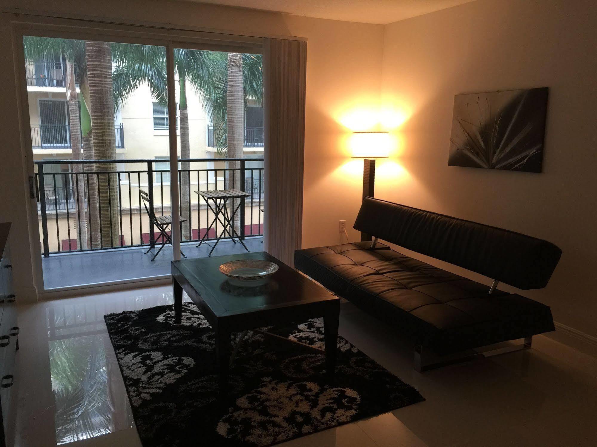 Lyx Suites At Merrick Park In קוראל גייבלס מראה חיצוני תמונה
